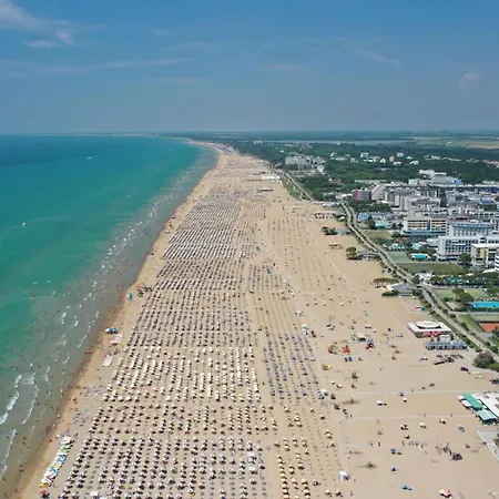 Vila Lovely Peaceful Near The - Beahost Bibione